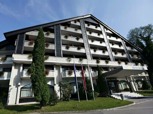 Внешний вид отеля Hotel Savica Garni