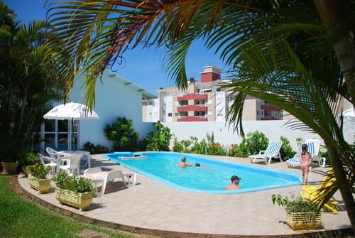 Внешний вид отеля Hotel & Pousada Favareto