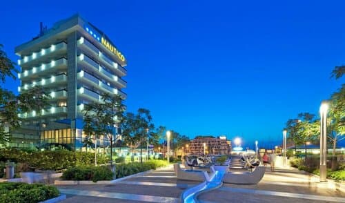 Внешний вид отеля Hotel Nautico в Риччоне