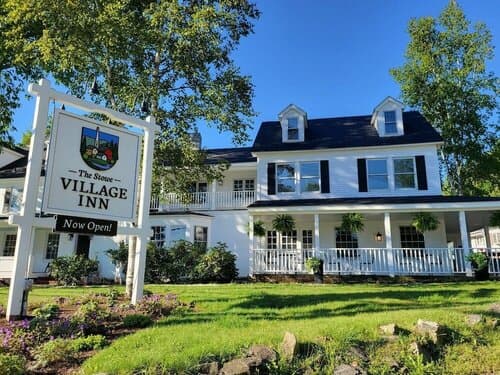 Внешний вид отеля The Stowe Village Inn в Стоу
