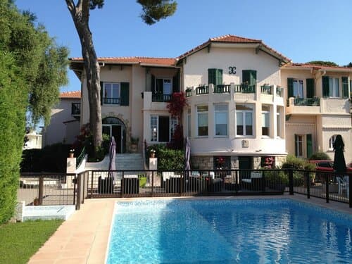 Внешний вид отеля La Garoupe Gardiole в Антибе