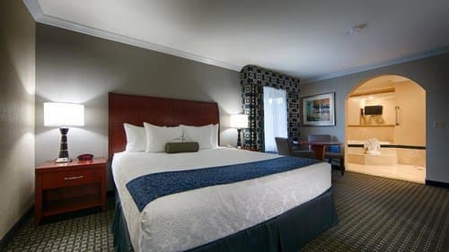 Внешний вид отеля Best Western Plus Marina Shores Hotel в Дана-Пойнте