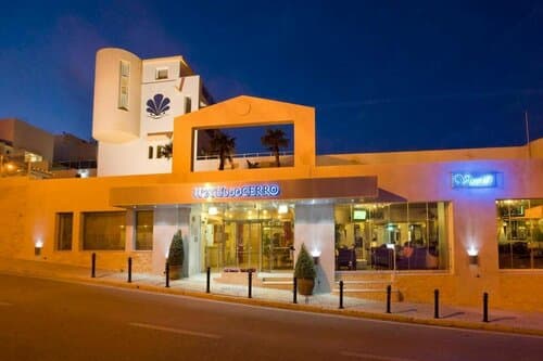 Внешний вид отеля Hotel do Cerro в Албуфейре