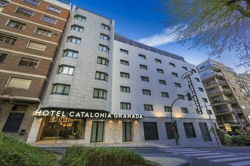 Внешний вид отеля Catalonia Granada Hotel в Гранаде