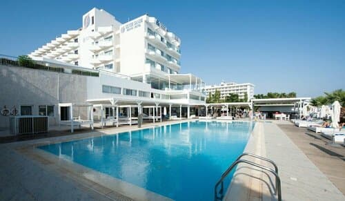 Внешний вид отеля Silver Sands Beach Hotel