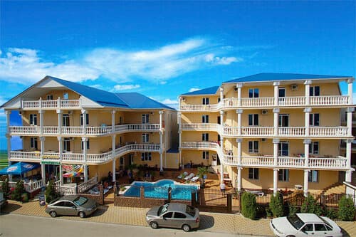 Внешний вид отеля Натела в Кабардинке