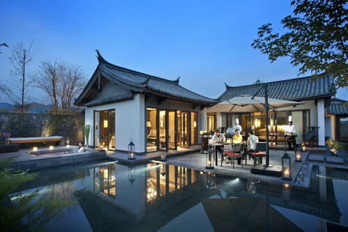 Внешний вид отеля Pullman Lijiang Resort & SPA в Лицзяне