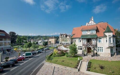 Внешний вид отеля Hotel Rocket Rooms Velden