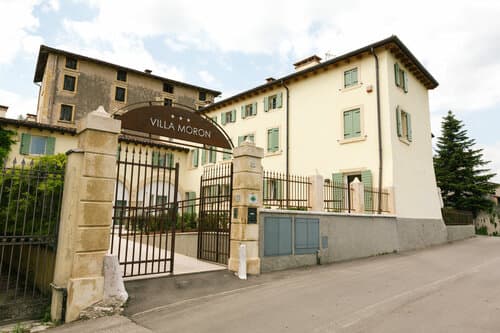 Внешний вид отеля Hotel Villa Moron