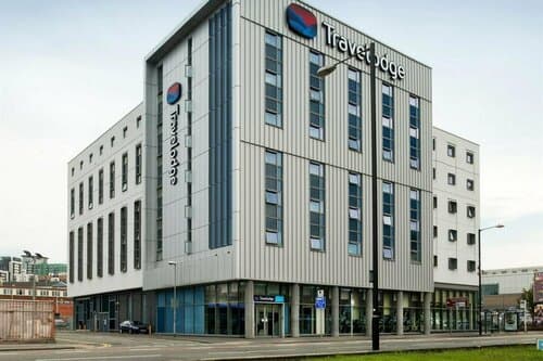 Внешний вид отеля Travelodge Manchester Central Arena в Манчестере
