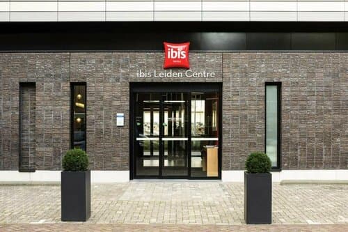 Внешний вид отеля Ibis Leiden Centre