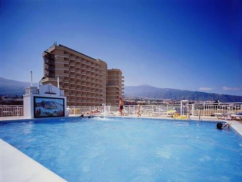 Внешний вид отеля Skyview Hotel в Порто-де-ла-Крусе