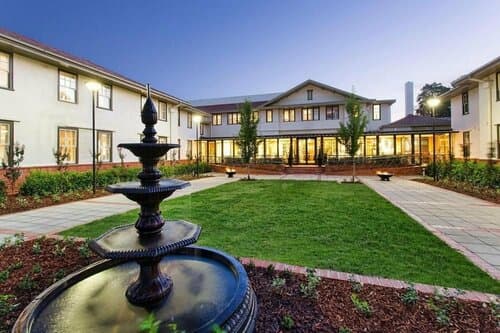 Внешний вид отеля Hotel Kurrajong Canberra
