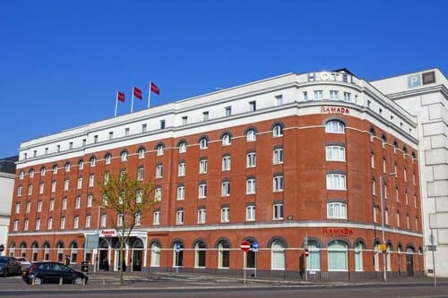 Внешний вид отеля Ramada by Wyndham Belfast City Centre