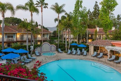 Внешний вид отеля Westlake Village Inn
