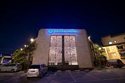 Внешний вид отеля Kristal Hotel Kupang
