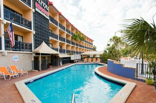 Внешний вид отеля Royal Beach Palace в Форт-Лодердейле