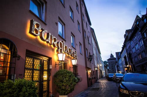 Внешний вид отеля Burghotel Nürnberg