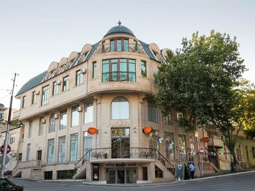 Внешний вид отеля Amber Hotel