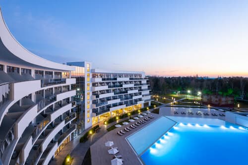 Внешний вид отеля Mövenpick Resort and SPA Anapa Miracleon в Анапе