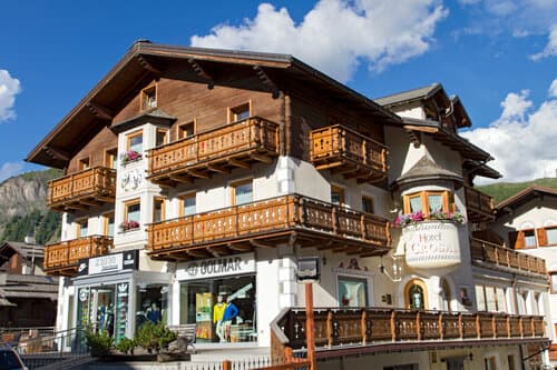 Внешний вид отеля Hotel Crosal