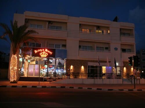 Внешний вид отеля Kings Hotel