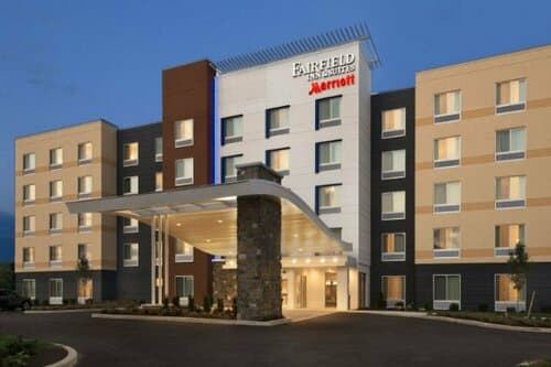 Внешний вид отеля Fairfield Inn & Suites Lancaster East at The Outlets