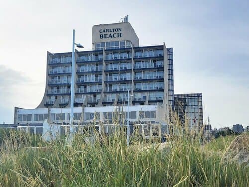 Внешний вид отеля Carlton Beach в Гааге