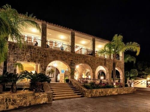 Внешний вид отеля Parador Málaga Gibralfaro Hotel в Малаге (город)