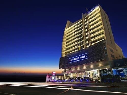 Внешний вид отеля Bayfront Hotel Cebu - North Reclamation в Себу
