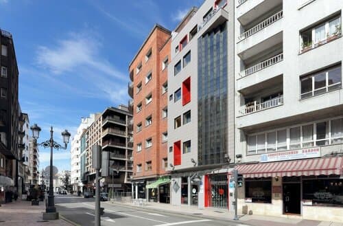 Внешний вид отеля Exe Hotel El Magistral в Овьедо