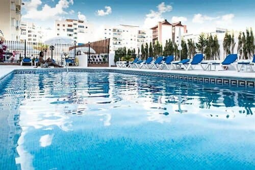 Внешний вид отеля Hotel El Faro Marbella в Марбелье