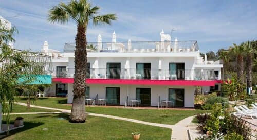 Внешний вид отеля BaySide Salgados в Албуфейре