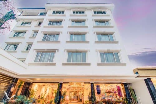 Внешний вид отеля Comrade Inn в Сринагаре