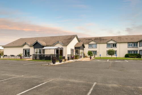 Внешний вид отеля The Originals Tours Nord La Terrasse в Туре