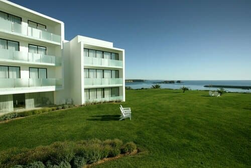 Внешний вид отеля Memmo Baleeira