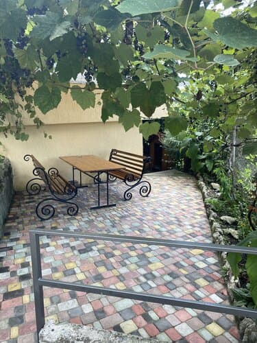 Внешний вид отеля Nacharianoff в Гагрском районе