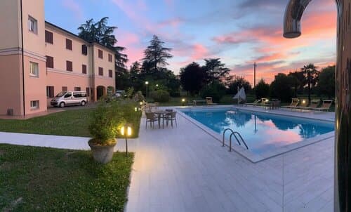 Внешний вид отеля Mini Hotel Le Ville в Модене