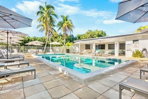 Внешний вид отеля Coconut Cay Resort & Marina