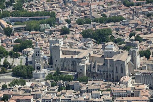 Внешний вид отеля Kyriad Avignon Palais Des Papes