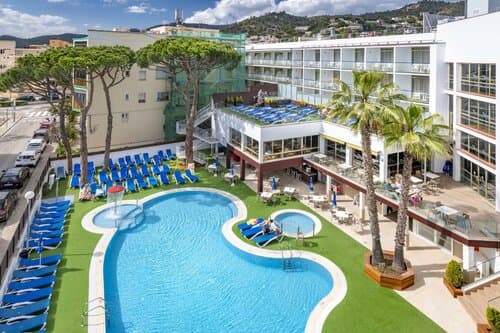 Внешний вид отеля Hotel GHT Costa Brava & Spa