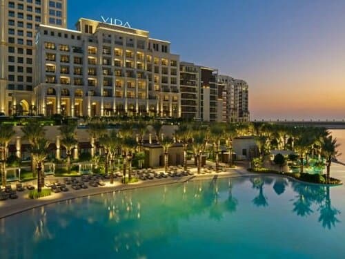 Внешний вид отеля Vida Creek Beach в Дубае
