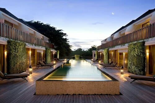 Внешний вид отеля Kupu Kupu Jimbaran Beach Club & SPA by Loccitane в Джимбаране