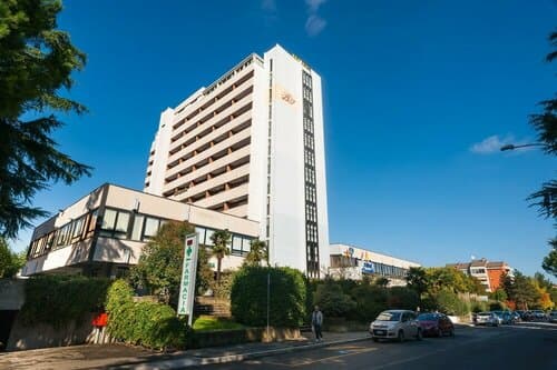 Внешний вид отеля Hotel Donatello Imola