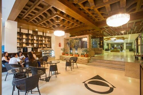 Внешний вид отеля Yatri Suites & SPA