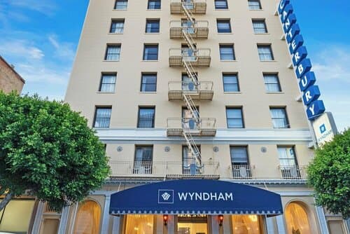 Внешний вид отеля Club Wyndham Canterbury