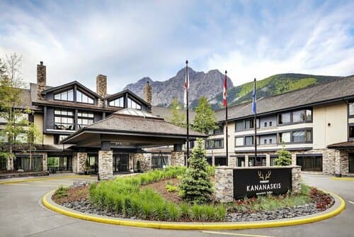 Внешний вид отеля Kananaskis Mountain Lodge, Autograph Collection в Районе улучшенем Канаваскисе