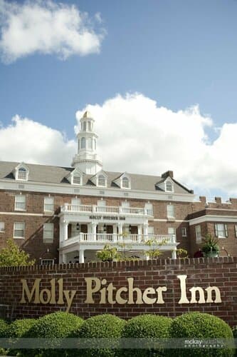 Внешний вид отеля Molly Pitcher Inn