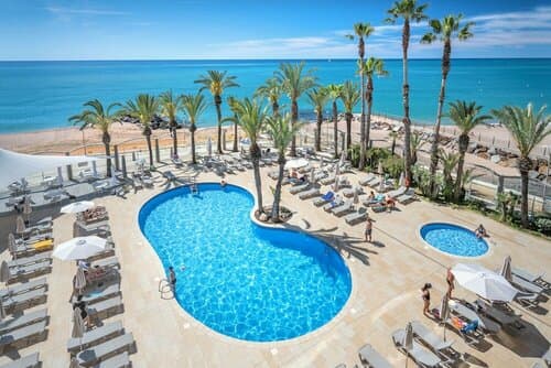 Внешний вид отеля Caprici Beach Hotel & SPA