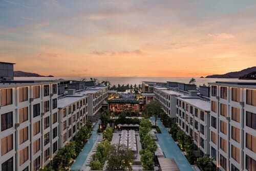 Внешний вид отеля Four Points by Sheraton Phuket Patong Beach Resort в Патонге
